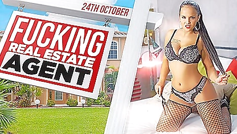 Hot milf gets her face hole from behind sienna