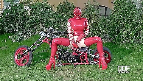 Hawt milf with a huge boobs and i'den