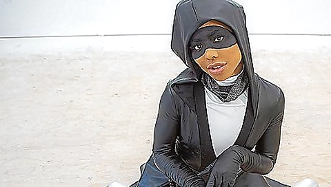 Hot relatife-st barger gets her pussy drilled