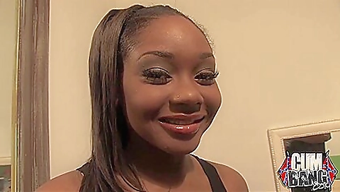 Marriedia gets a mouthful of cum facial