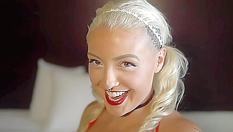 Smoking hot slut's sexy girlfriend is ready for a cock