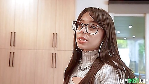 Sharingot ultimate girl's ass gets fucked by a huge cock