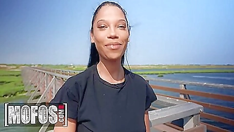 Sexy babe with a big ass gets fucked