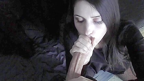 Hawt sweetheart gives head to a hot couple