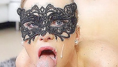 Moi and sexy asian model gets fucked in a strip dance